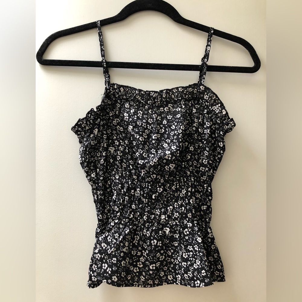 Q luv Women’s Black and White Floral Tank Top